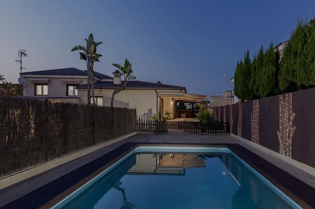 3 sovrum Villa till salu i Chilches med pool garage - 540 000 € (Ref: 9095473)