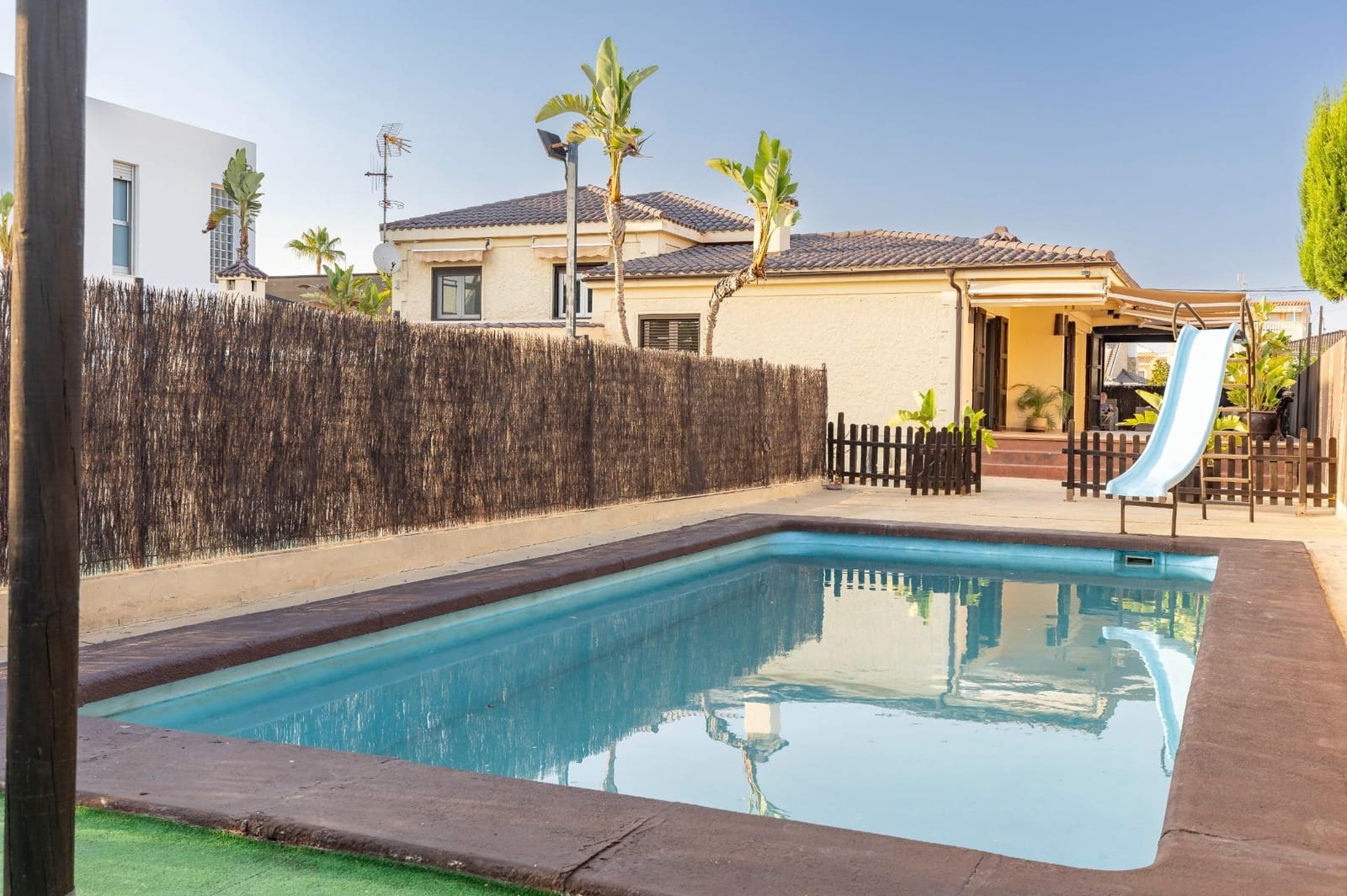 3 soveværelse Villa til salg i Chilches med swimmingpool garage - € 540.000 (Ref: 9095473)