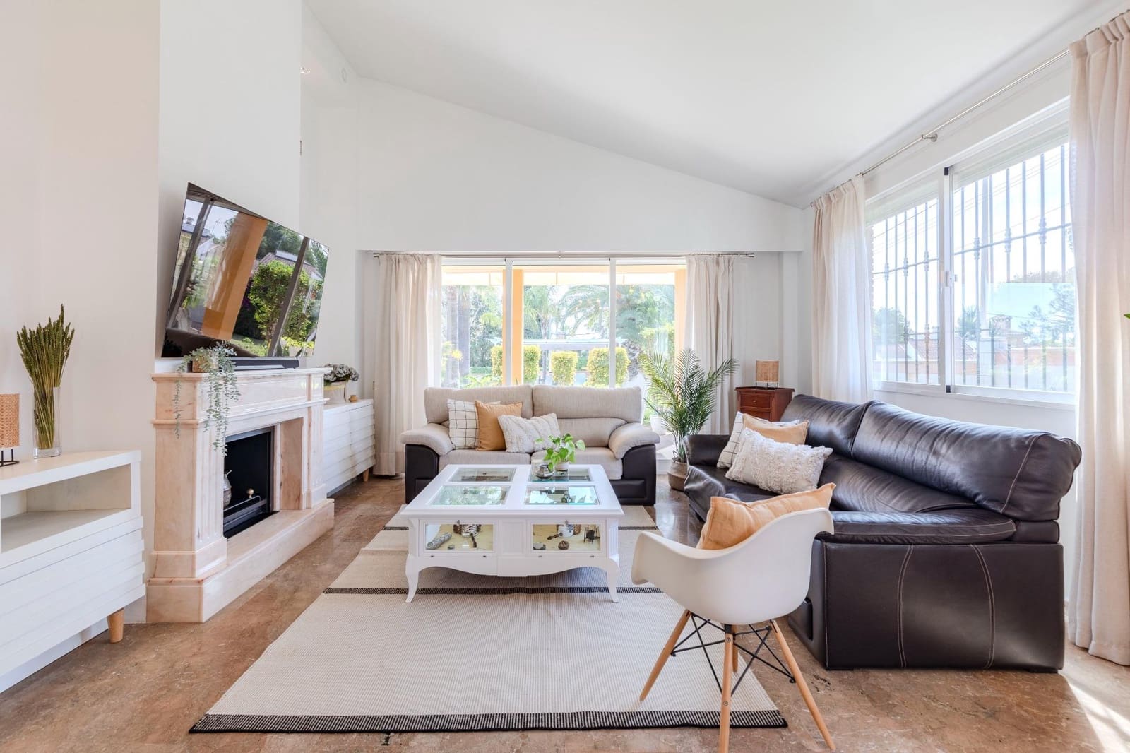 5 soverom Villa til salgs i L'Eliana med svømmebasseng garasje - € 1 100 000 (Ref: 9176600)