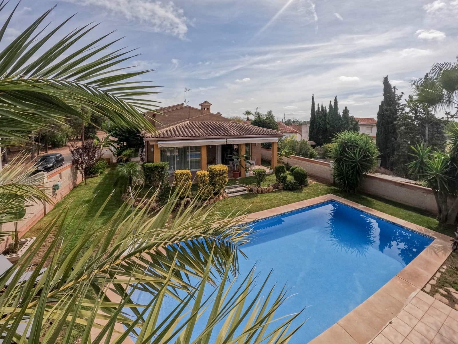 5 soverom Villa til salgs i L'Eliana med svømmebasseng garasje - € 1 100 000 (Ref: 9176600)