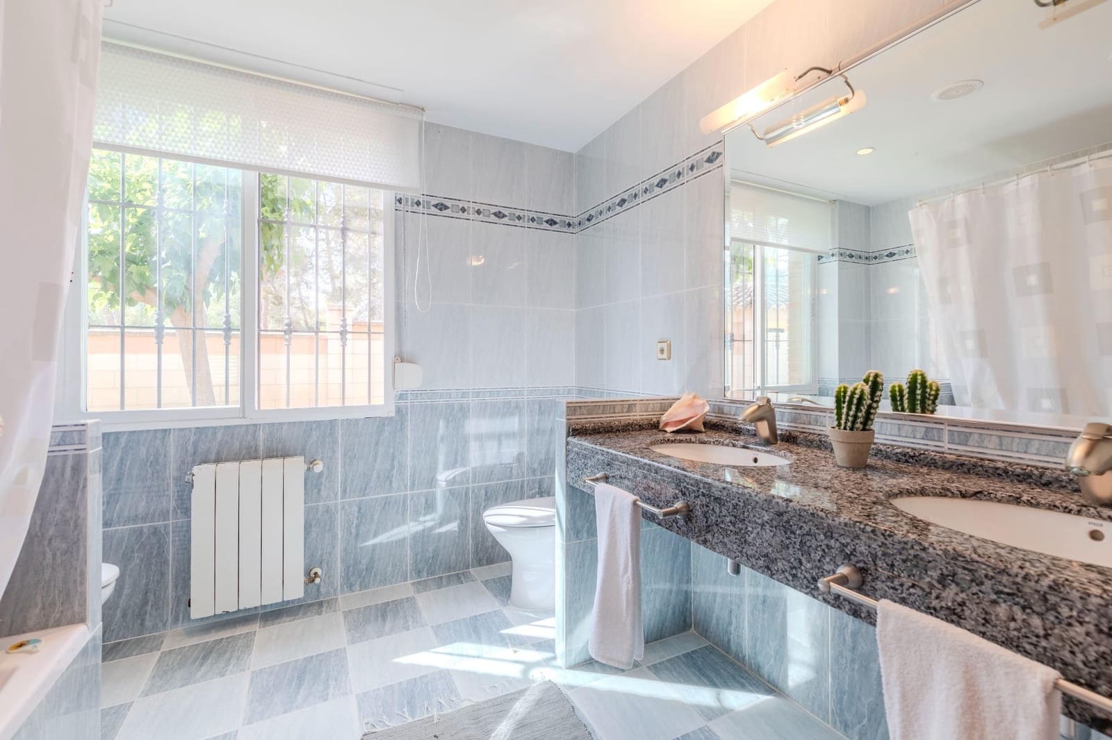 5 soverom Villa til salgs i L'Eliana med svømmebasseng garasje - € 1 100 000 (Ref: 9176600)