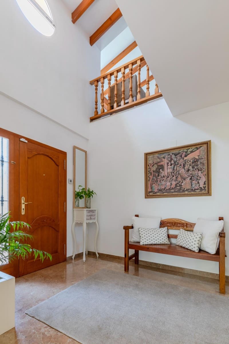 5 soverom Villa til salgs i L'Eliana med svømmebasseng garasje - € 1 100 000 (Ref: 9176600)