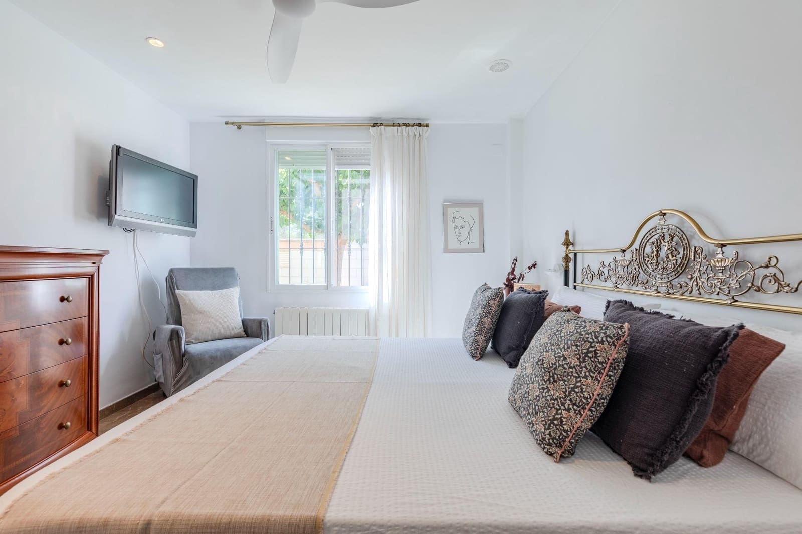 5 soverom Villa til salgs i L'Eliana med svømmebasseng garasje - € 1 100 000 (Ref: 9176600)