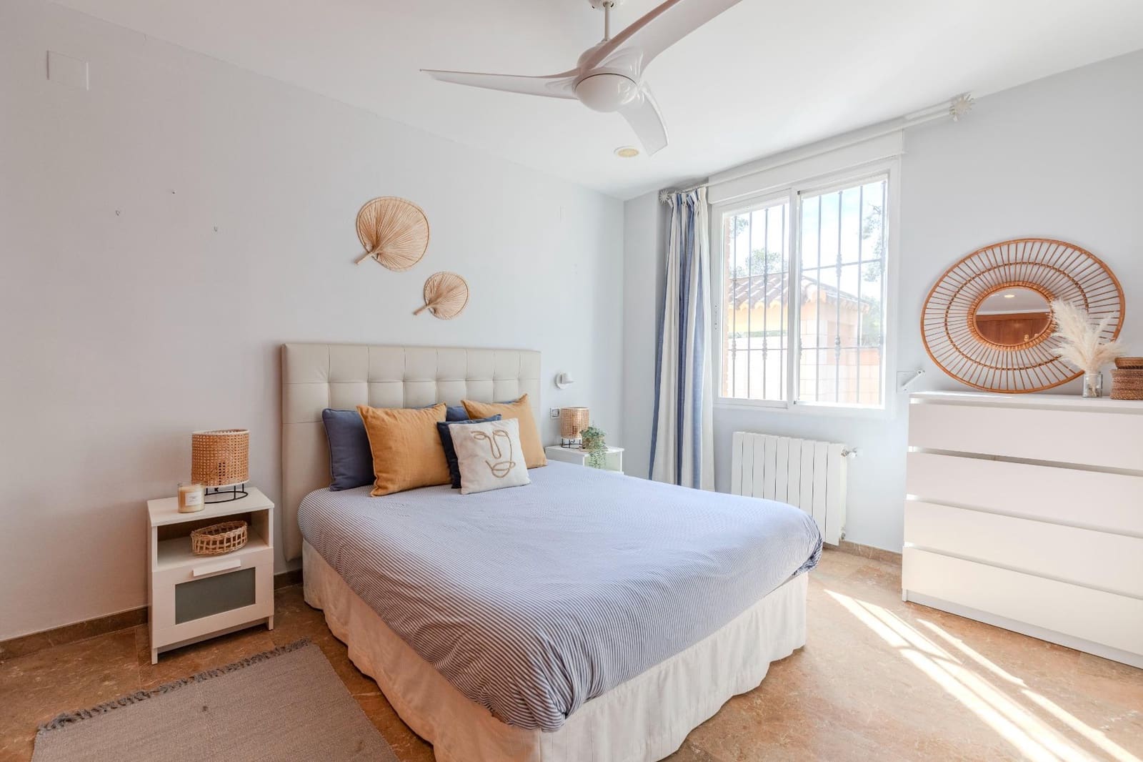 5 soverom Villa til salgs i L'Eliana med svømmebasseng garasje - € 1 100 000 (Ref: 9176600)