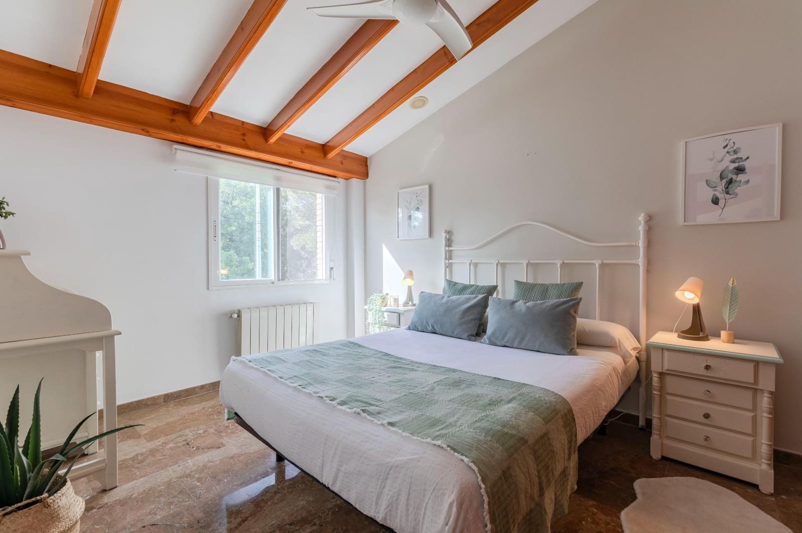 5 soverom Villa til salgs i L'Eliana med svømmebasseng garasje - € 1 100 000 (Ref: 9176600)