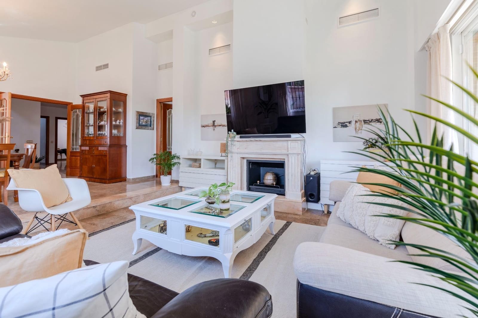 5 soverom Villa til salgs i L'Eliana med svømmebasseng garasje - € 1 100 000 (Ref: 9176600)