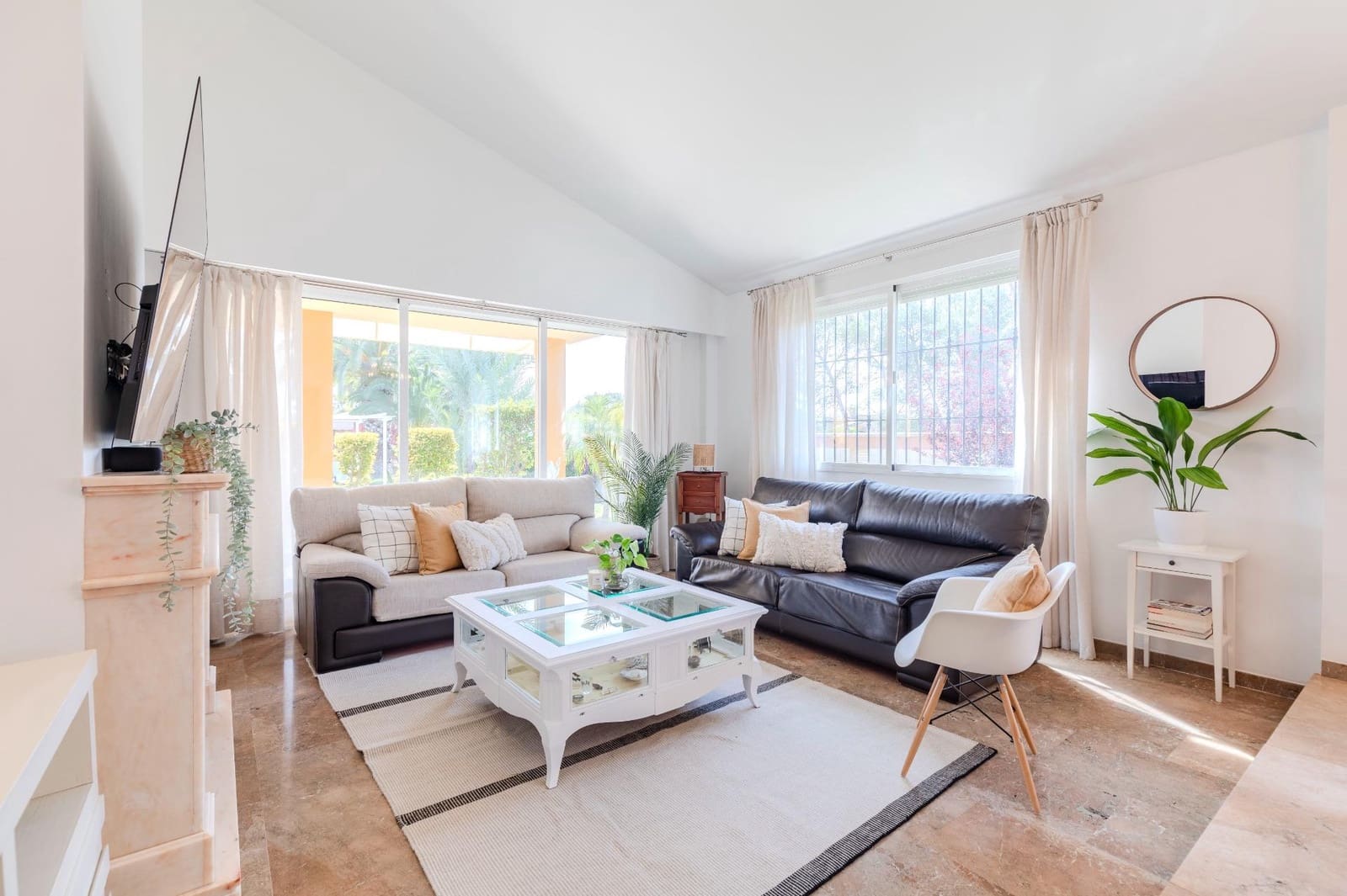 5 soverom Villa til salgs i L'Eliana med svømmebasseng garasje - € 1 100 000 (Ref: 9176600)