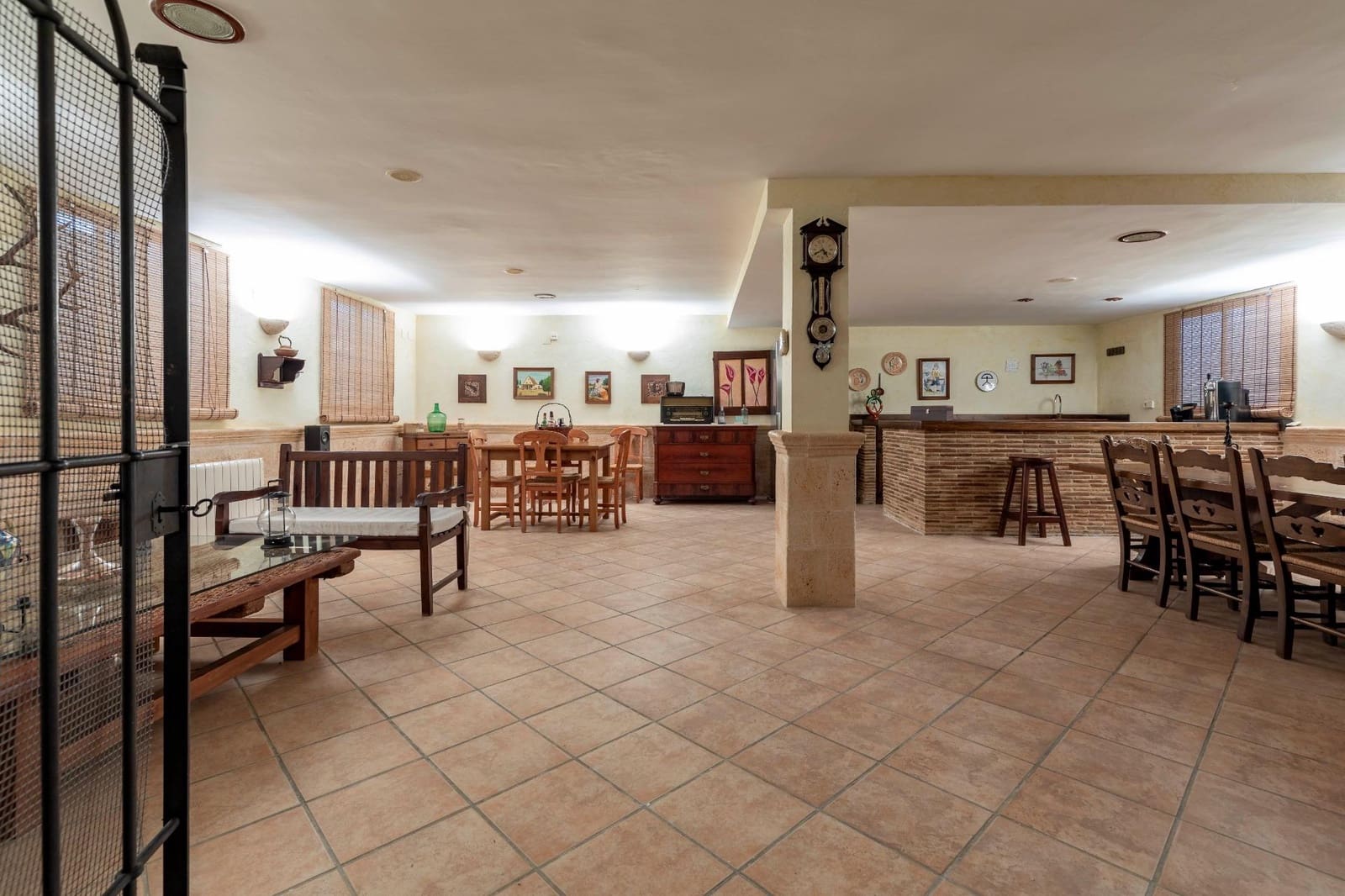 5 soverom Villa til salgs i L'Eliana med svømmebasseng garasje - € 1 100 000 (Ref: 9176600)