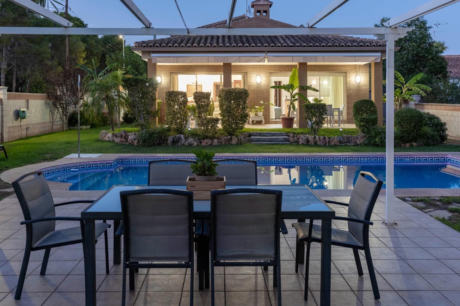 5 soverom Villa til salgs i L'Eliana med svømmebasseng garasje - € 1 100 000 (Ref: 9176600)