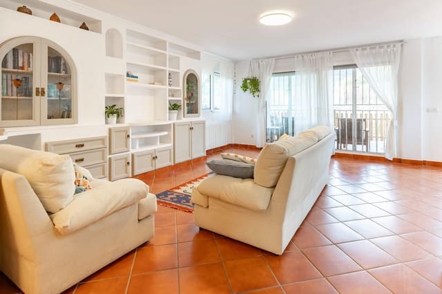 3 slaapkamer Villa te koop in Benicàssim met garage - € 595.000 (Ref: 9264381)