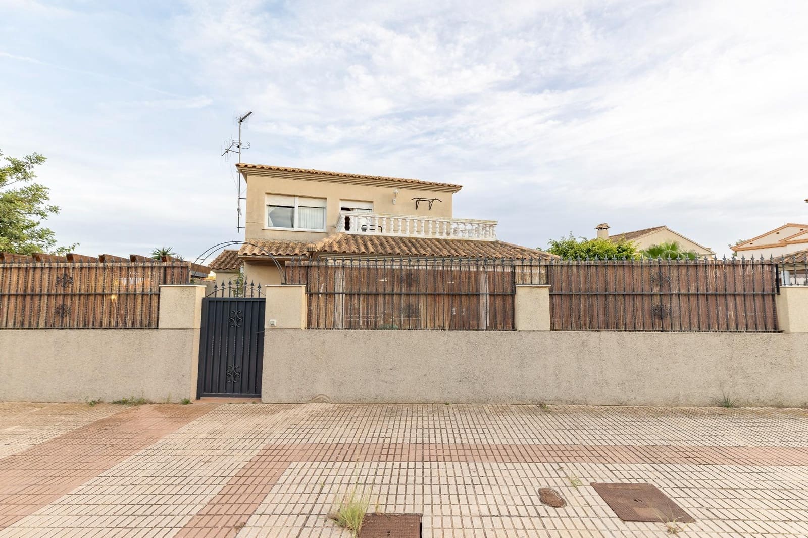 3 soveværelse Villa til salg i Benicassim med garage - € 595.000 (Ref: 9264381)