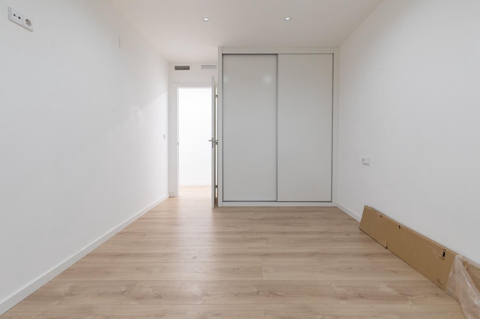 3 makuuhuone Asunto vuokrattavana paikassa Valencia kaupunki - 2 400 € (Ref: 9285135)