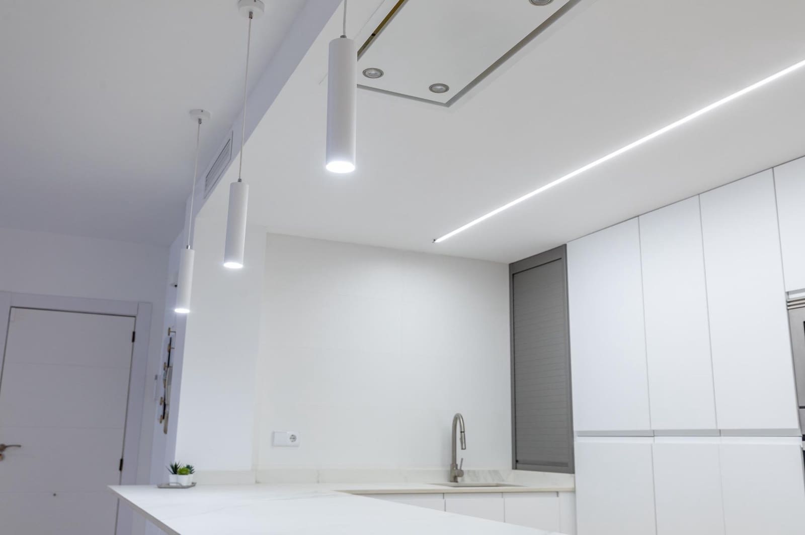 3 makuuhuone Asunto vuokrattavana paikassa Valencia kaupunki - 2 400 € (Ref: 9285135)