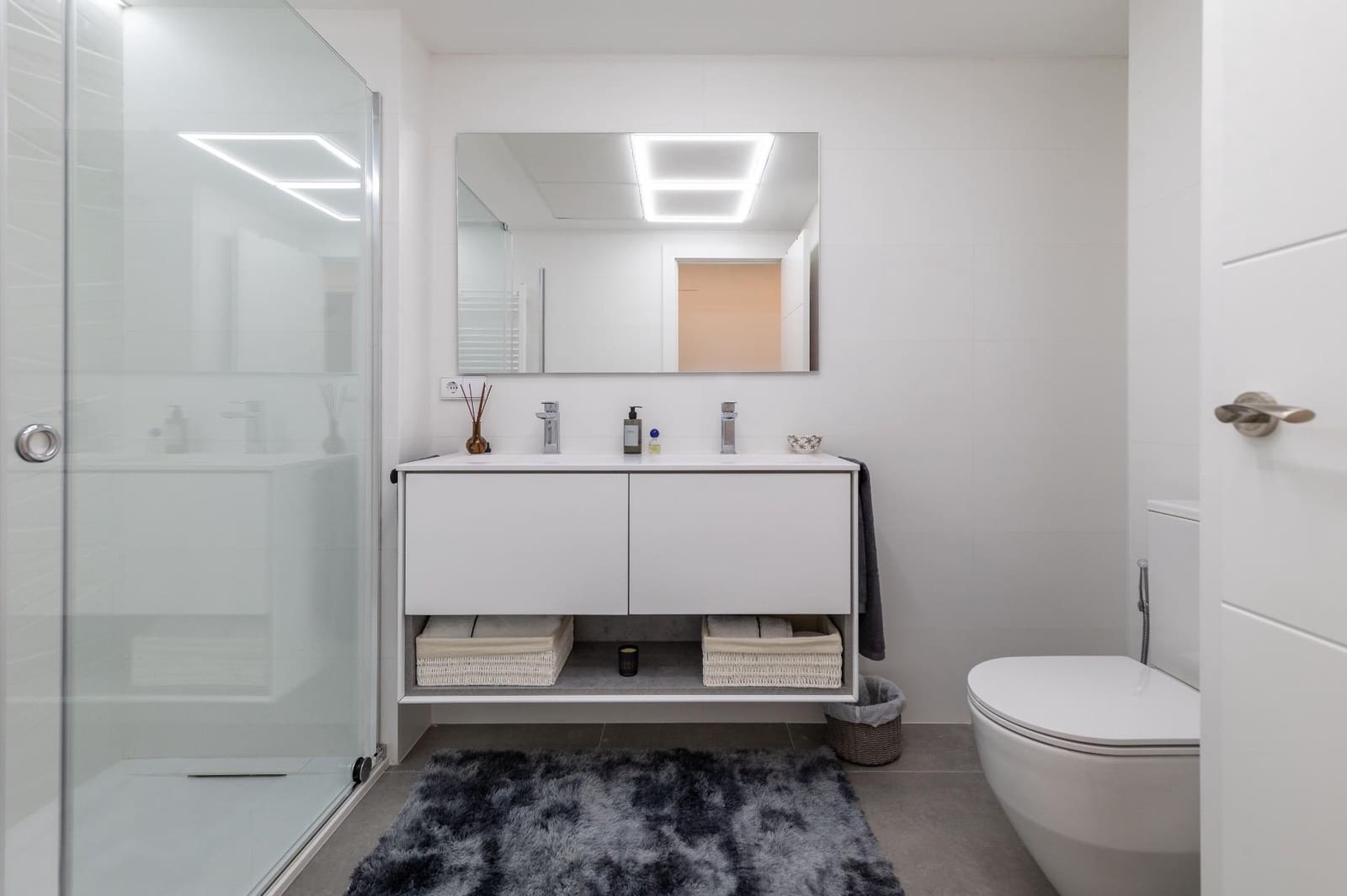 3 makuuhuone Asunto vuokrattavana paikassa Valencia kaupunki - 2 400 € (Ref: 9285135)