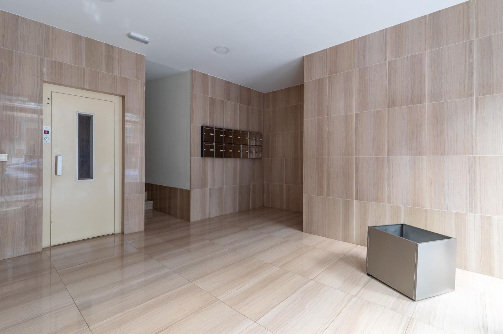 3 makuuhuone Asunto vuokrattavana paikassa Valencia kaupunki - 2 400 € (Ref: 9285135)