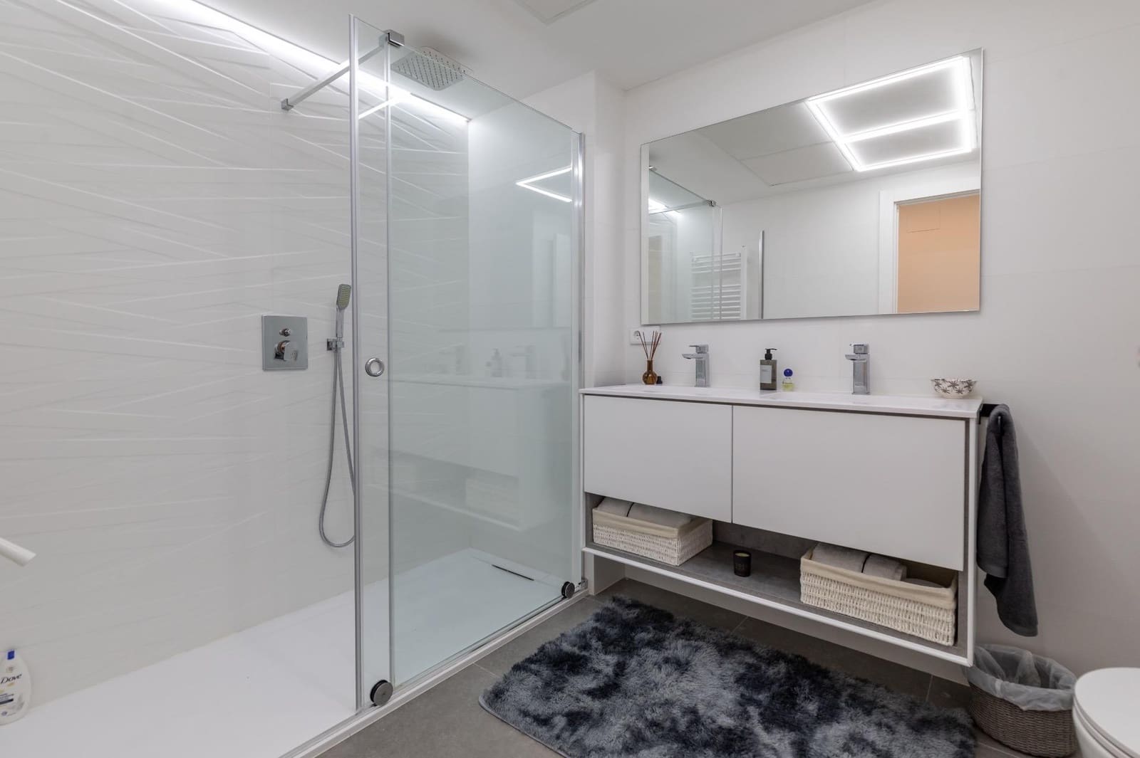 3 makuuhuone Asunto vuokrattavana paikassa Valencia kaupunki - 2 400 € (Ref: 9285135)