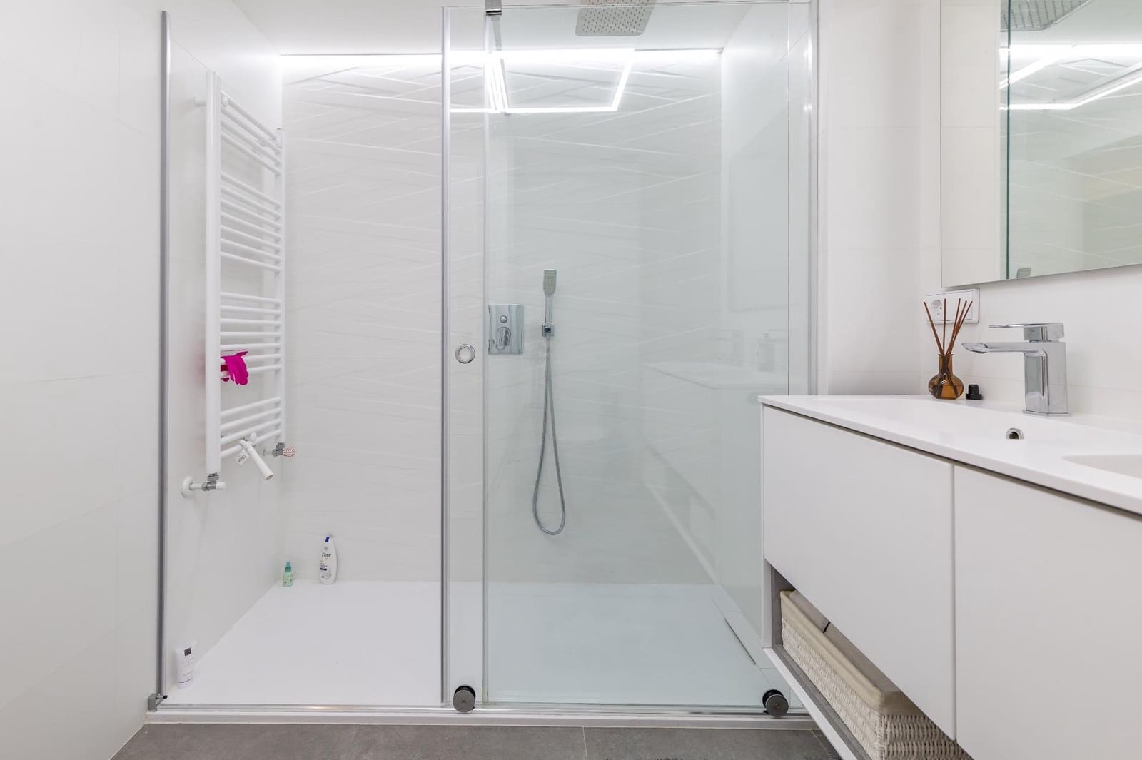 3 makuuhuone Asunto vuokrattavana paikassa Valencia kaupunki - 2 400 € (Ref: 9285135)