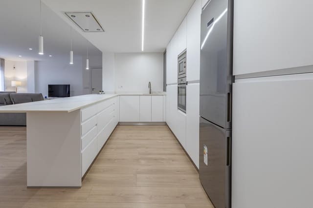 Appartement de 3 chambres à louer à El Pla del Remei, Valence ville - 2 400 € (Ref: 9285135)