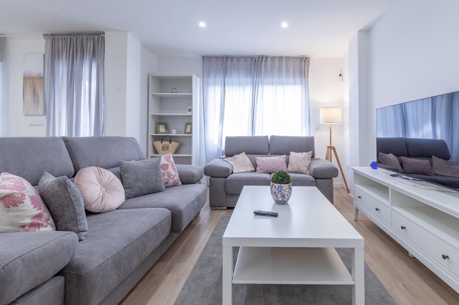 3 makuuhuone Asunto vuokrattavana paikassa Valencia kaupunki - 2 400 € (Ref: 9285135)