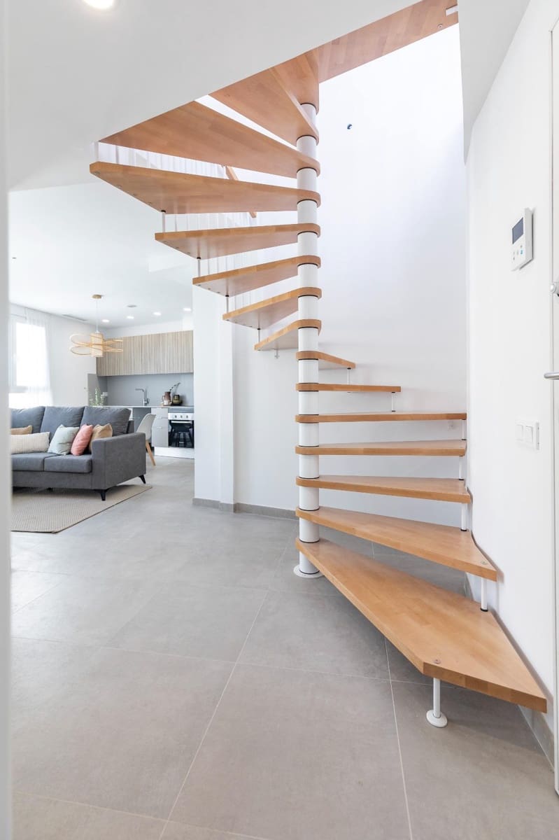 2 soveværelse Penthouse til salg i Manises med swimmingpool - € 240.000 (Ref: 9285136)