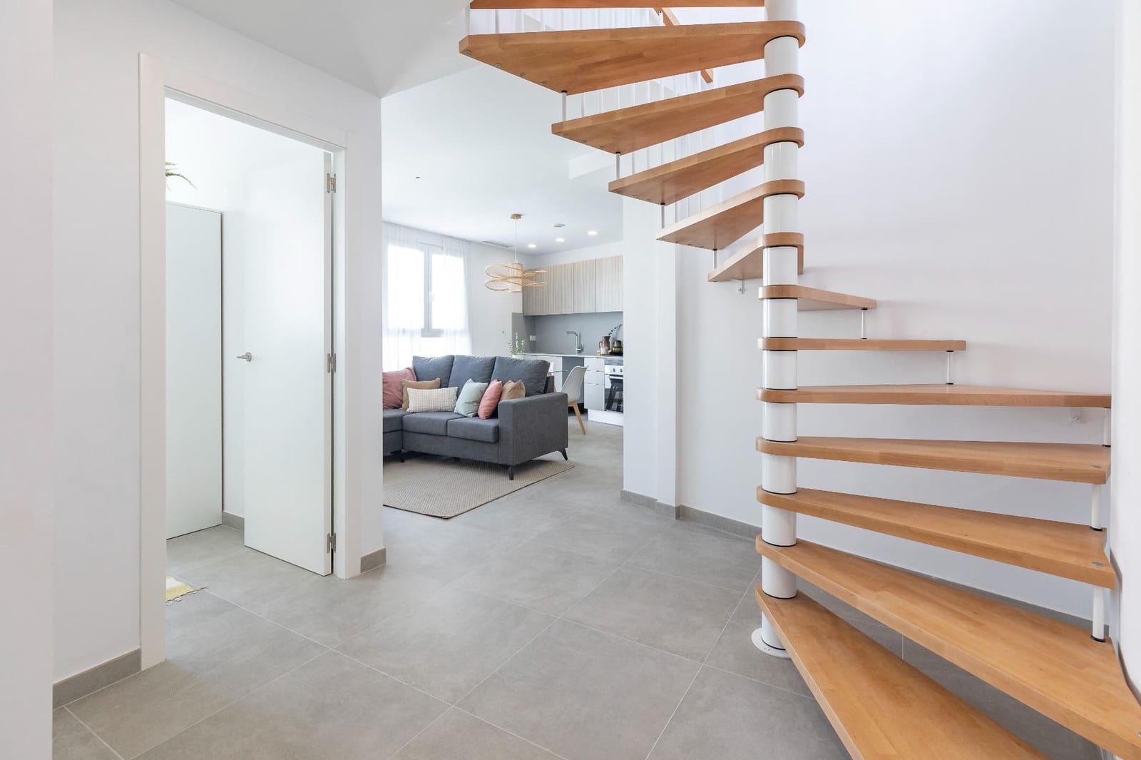 2 soveværelse Penthouse til salg i Manises med swimmingpool - € 240.000 (Ref: 9285136)