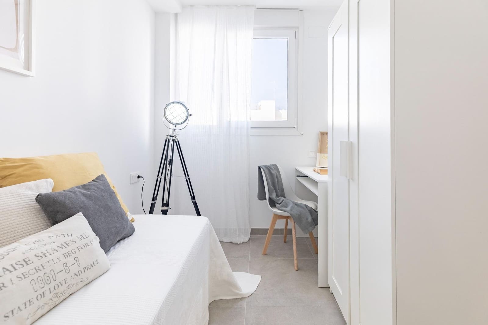 2 soveværelse Penthouse til salg i Manises med swimmingpool - € 240.000 (Ref: 9285136)