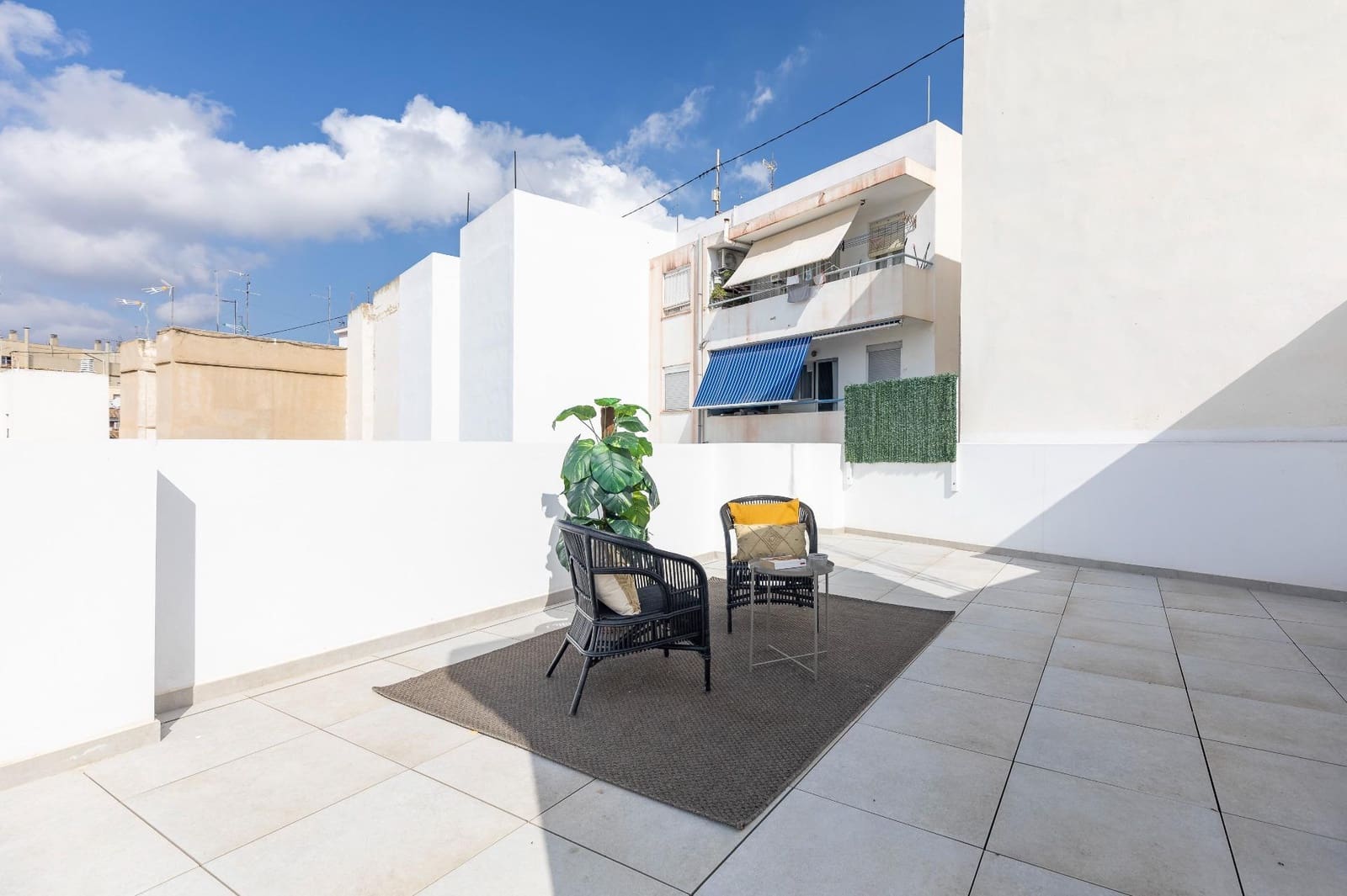 2 soveværelse Penthouse til salg i Manises med swimmingpool - € 240.000 (Ref: 9285136)