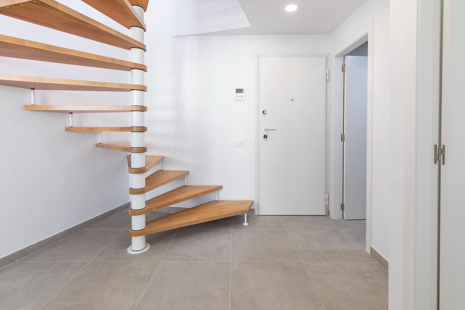 2 soveværelse Penthouse til salg i Manises med swimmingpool - € 240.000 (Ref: 9285136)