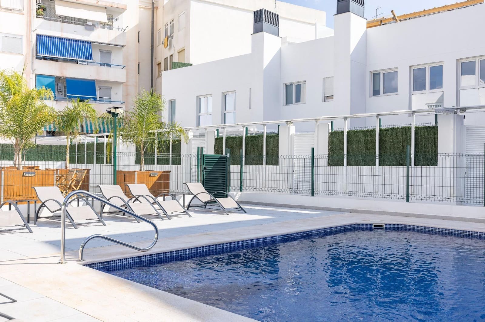 2 soveværelse Penthouse til salg i Manises med swimmingpool - € 240.000 (Ref: 9285136)