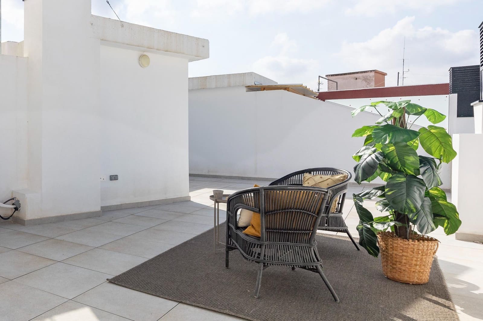 2 soveværelse Penthouse til salg i Manises med swimmingpool - € 240.000 (Ref: 9285136)