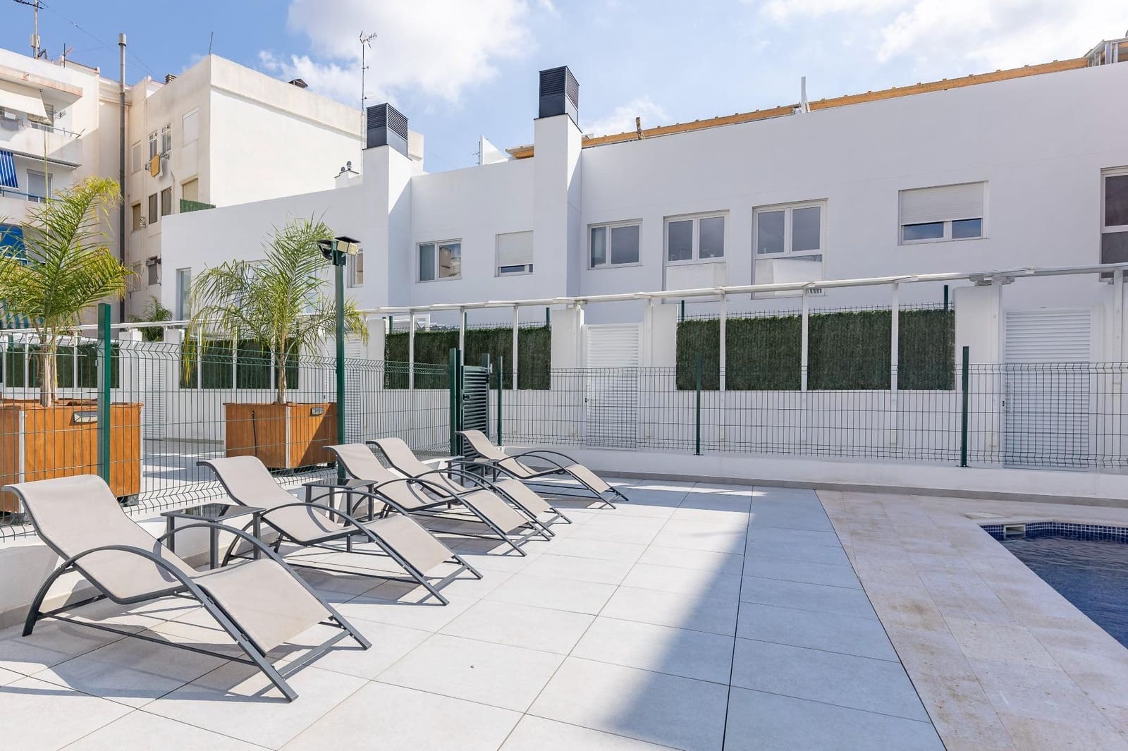 2 soveværelse Penthouse til salg i Manises med swimmingpool - € 240.000 (Ref: 9285136)