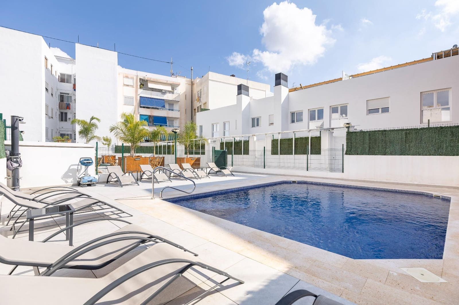 2 soveværelse Penthouse til salg i Manises med swimmingpool - € 240.000 (Ref: 9285136)