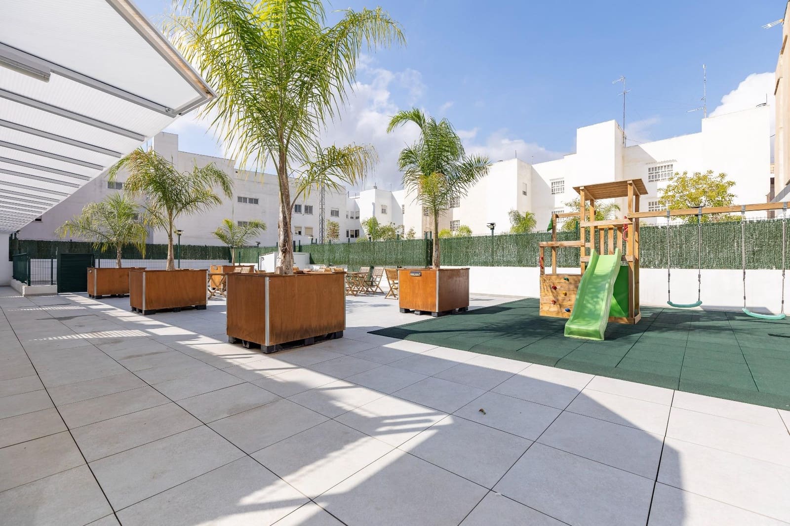 2 soveværelse Penthouse til salg i Manises med swimmingpool - € 240.000 (Ref: 9285136)