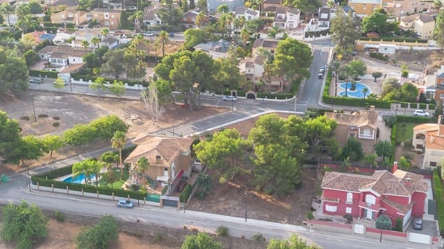 Building Plot for sale in Torrent - € 215,000 (Ref: 9285137)