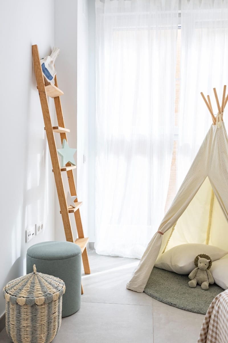 2 bedroom Flat for sale in Manises with pool - € 244,000 (Ref: 9321811)