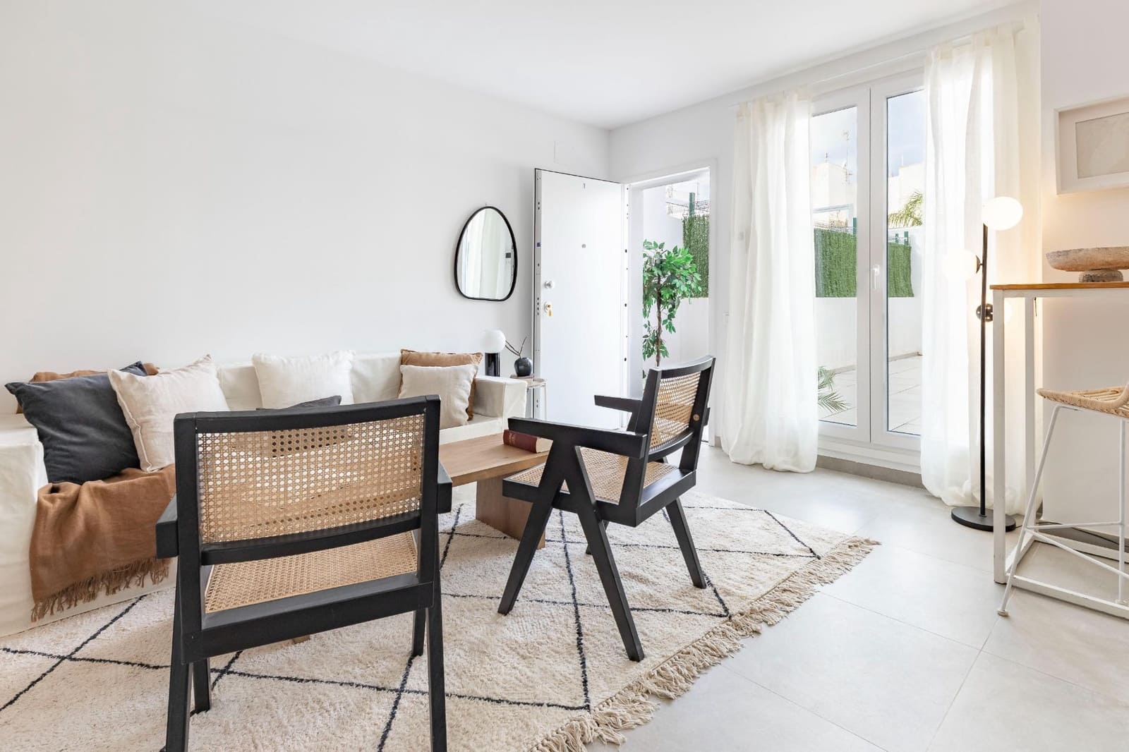 2 bedroom Flat for sale in Manises with pool - € 244,000 (Ref: 9321811)