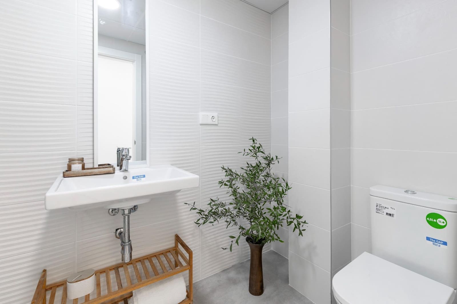 2 bedroom Flat for sale in Manises with pool - € 244,000 (Ref: 9321811)