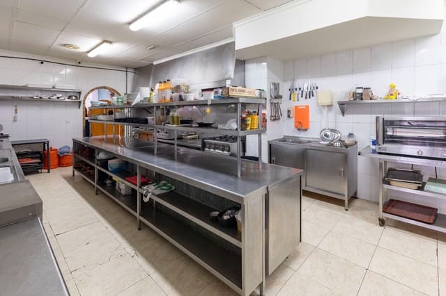 Business for rent in Llíria - € 1,550 (Ref: 9321814)