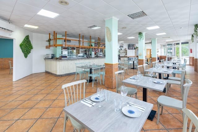 Business for rent in Llíria - € 1,550 (Ref: 9321814)
