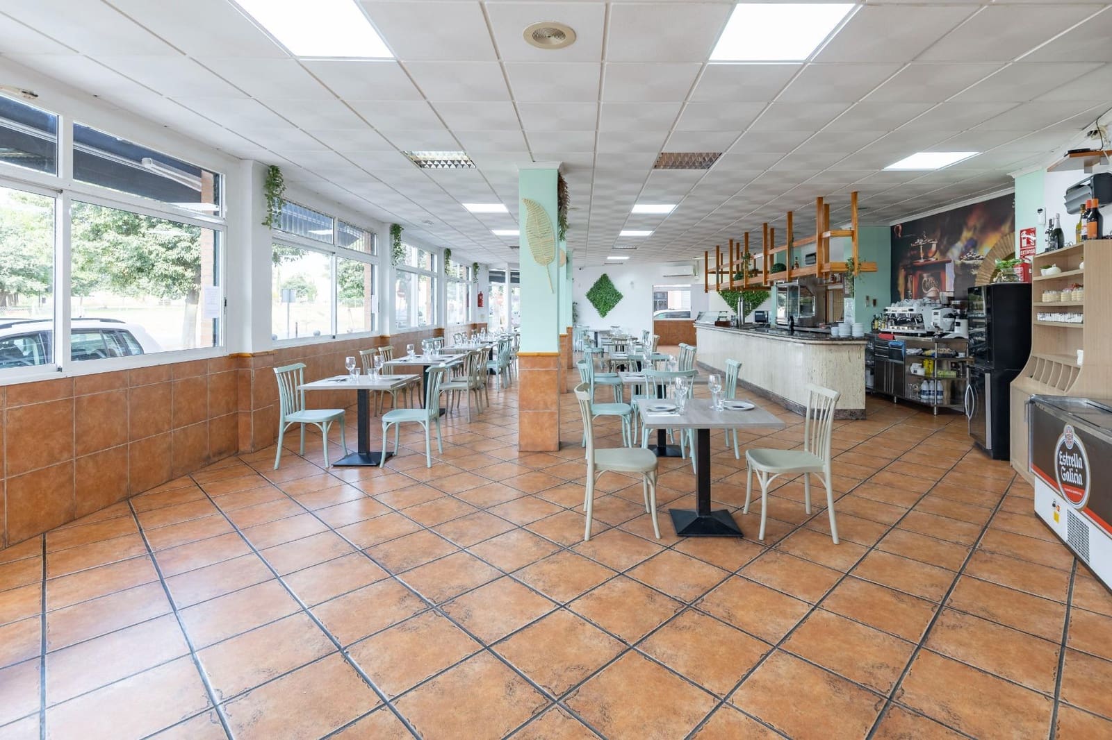 Företag att hyra i Lliria - 1 550 € (Ref: 9321814)