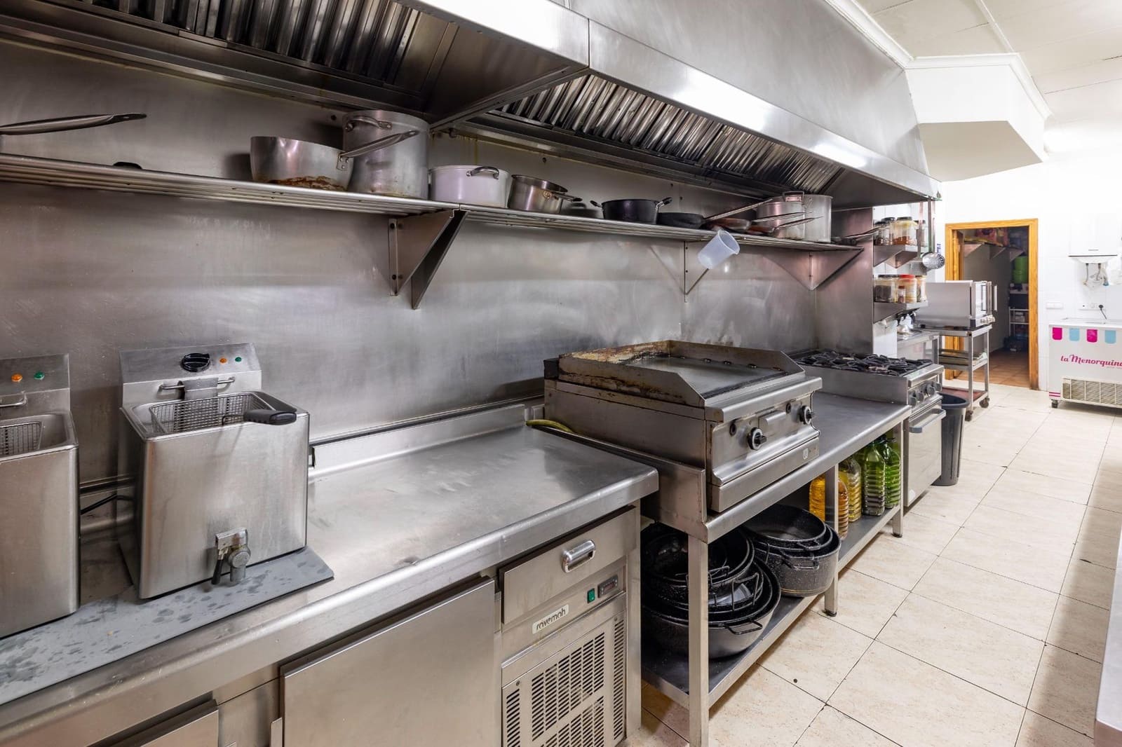 Företag att hyra i Lliria - 1 550 € (Ref: 9321814)