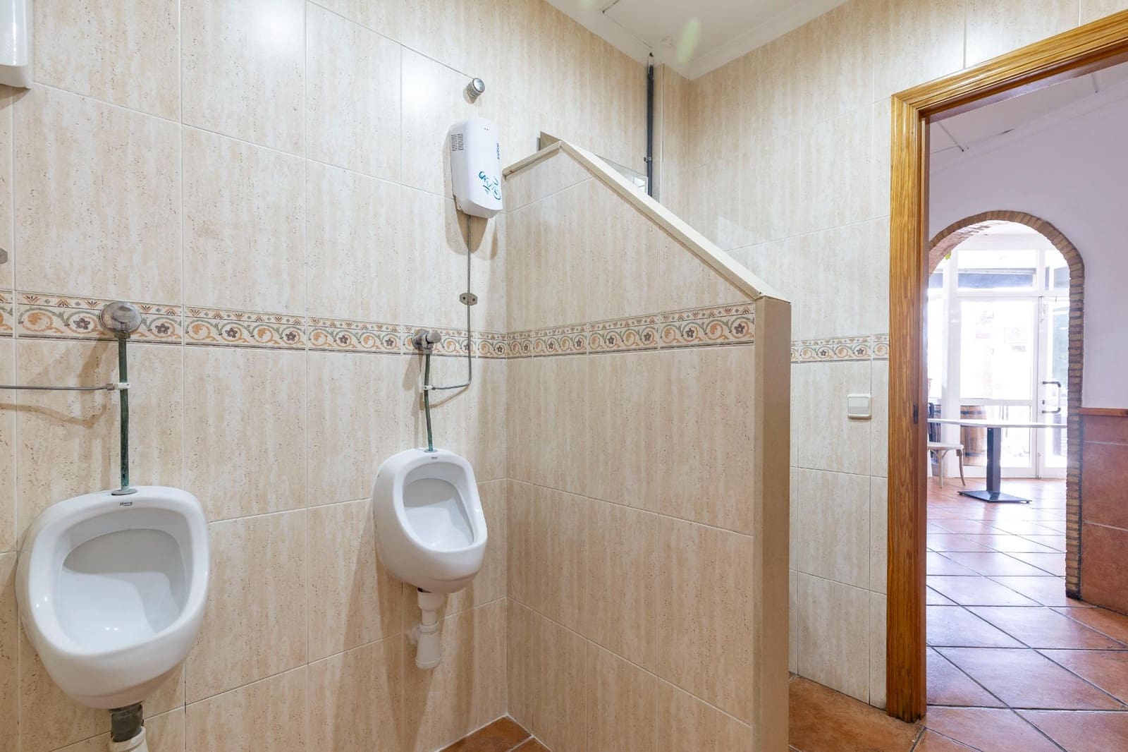 Företag att hyra i Lliria - 1 550 € (Ref: 9321814)