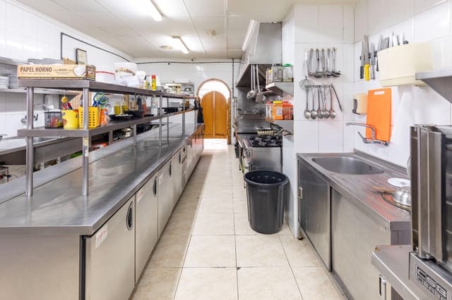 Business for rent in Llíria - € 1,550 (Ref: 9321814)