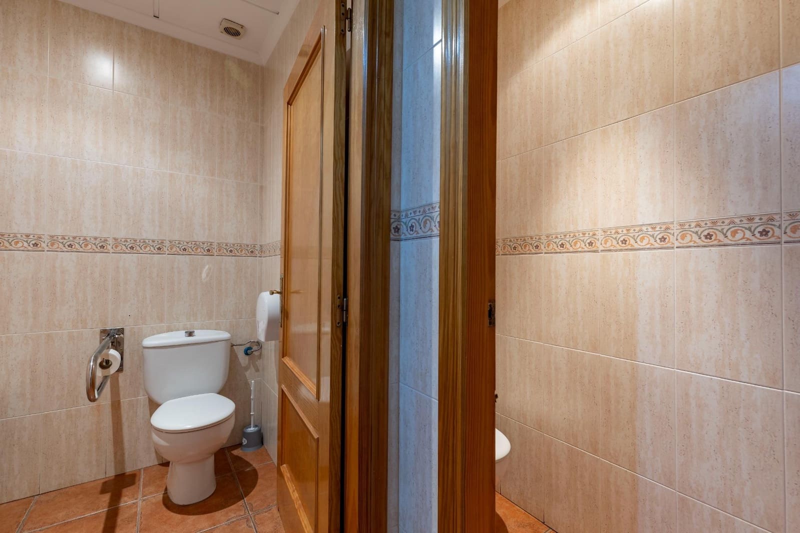 Företag att hyra i Lliria - 1 550 € (Ref: 9321814)