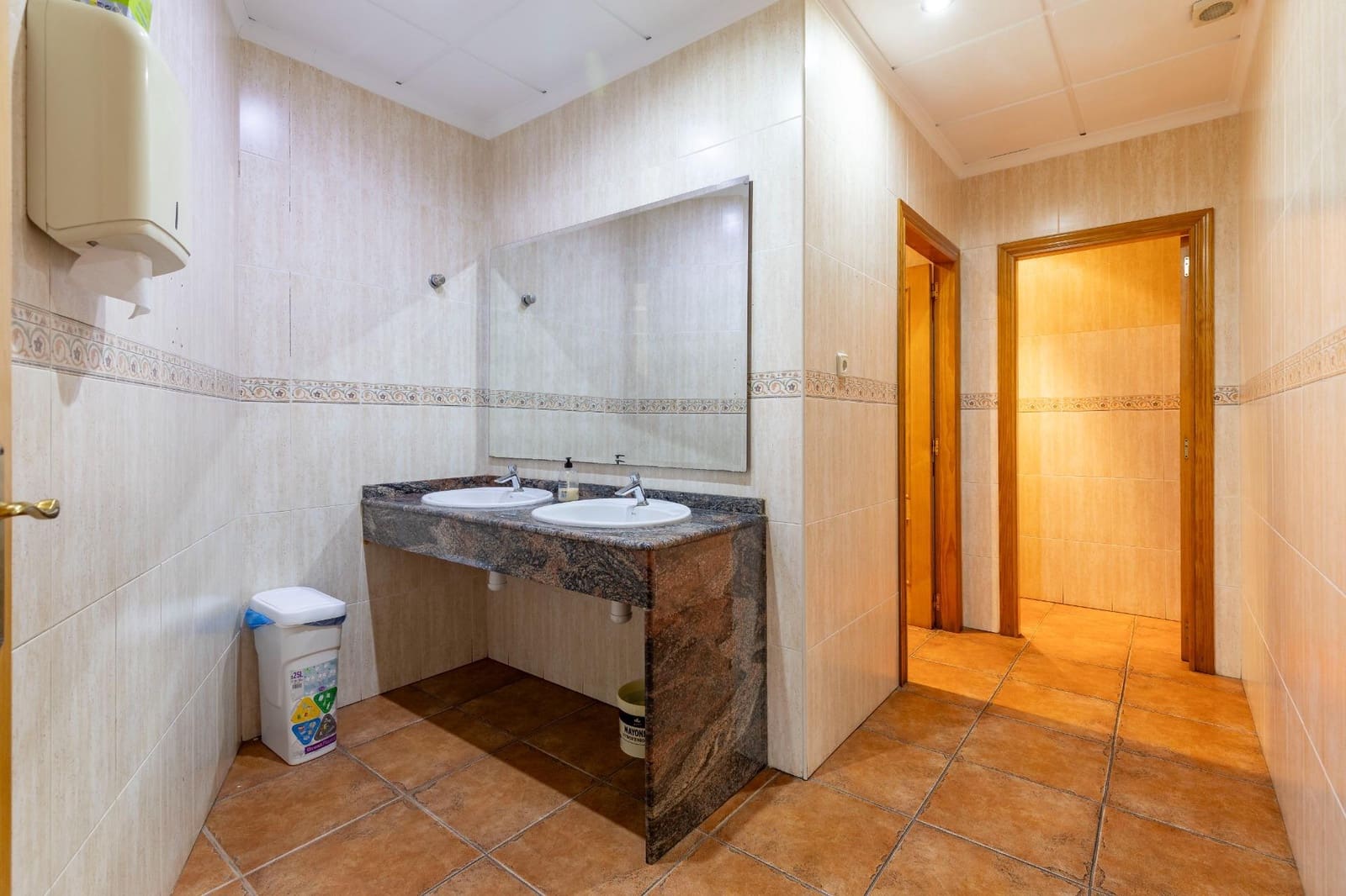 Företag att hyra i Lliria - 1 550 € (Ref: 9321814)