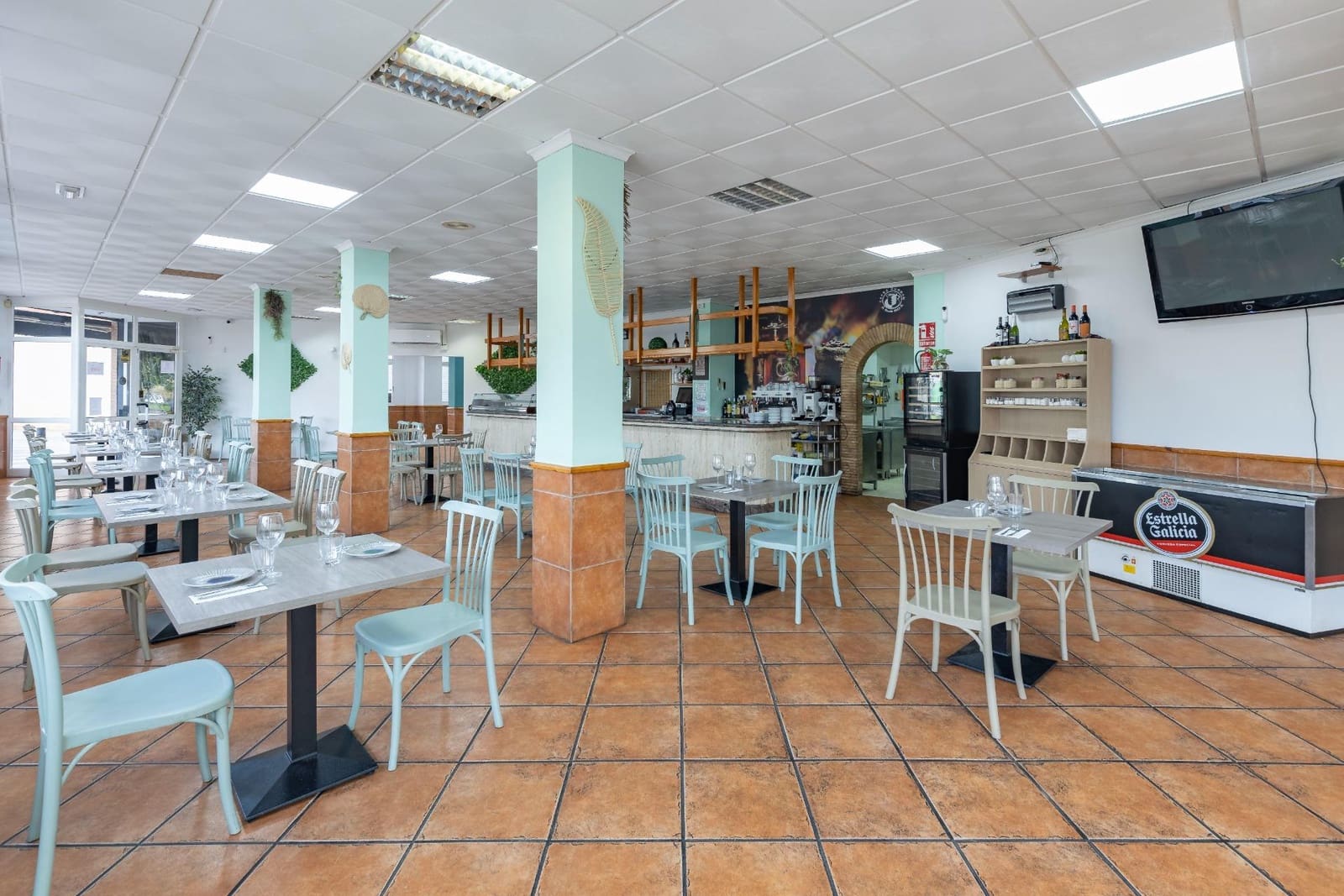 Företag att hyra i Lliria - 1 550 € (Ref: 9321814)