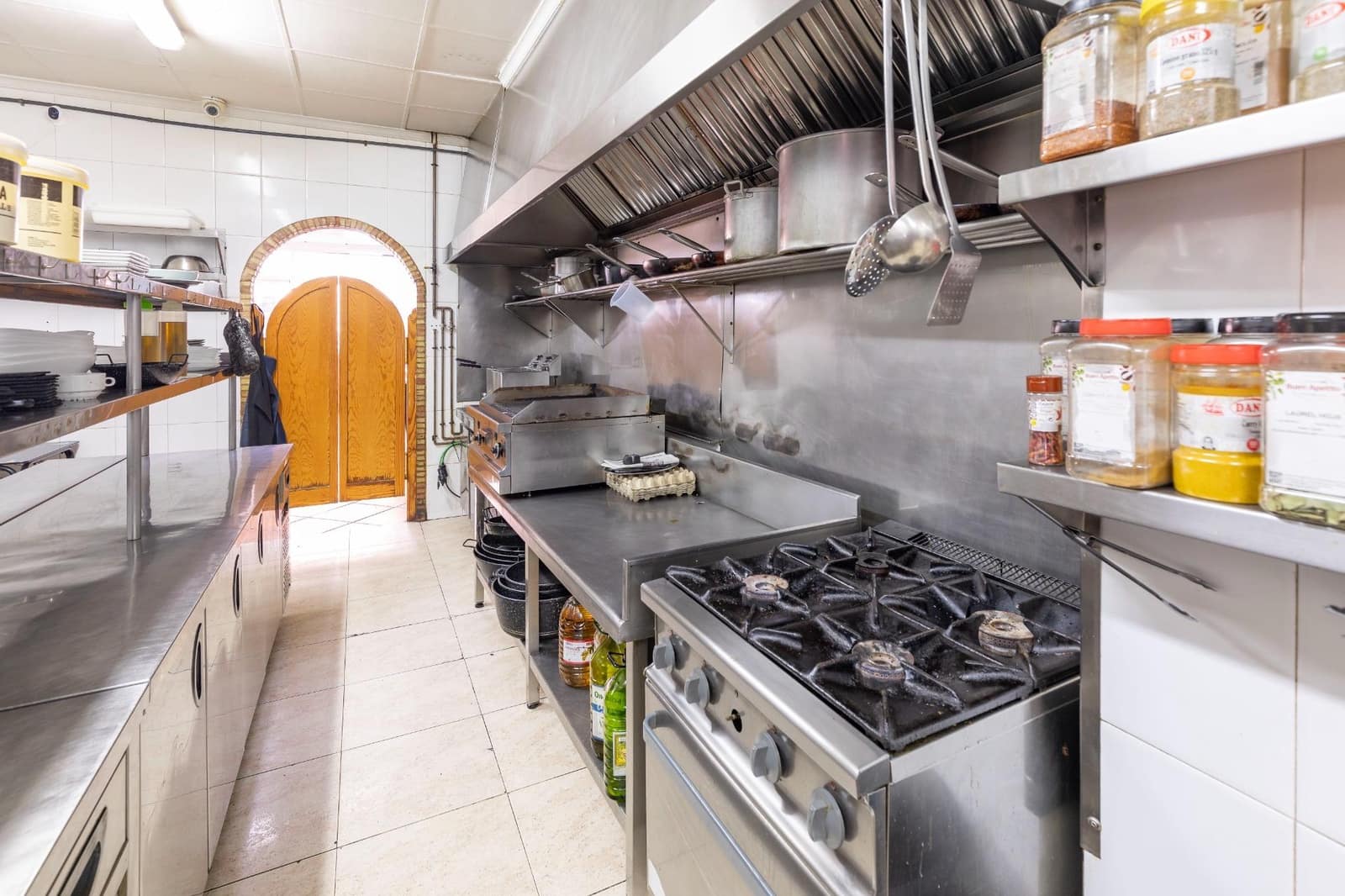 Företag att hyra i Lliria - 1 550 € (Ref: 9321814)