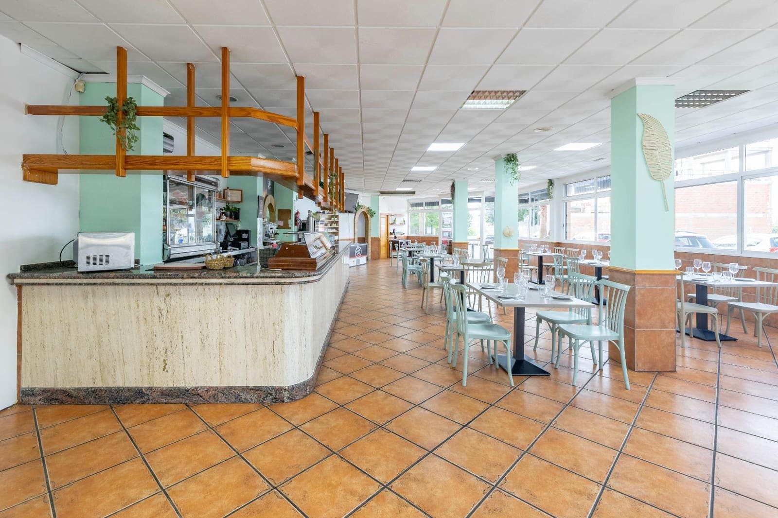 Företag att hyra i Lliria - 1 550 € (Ref: 9321814)