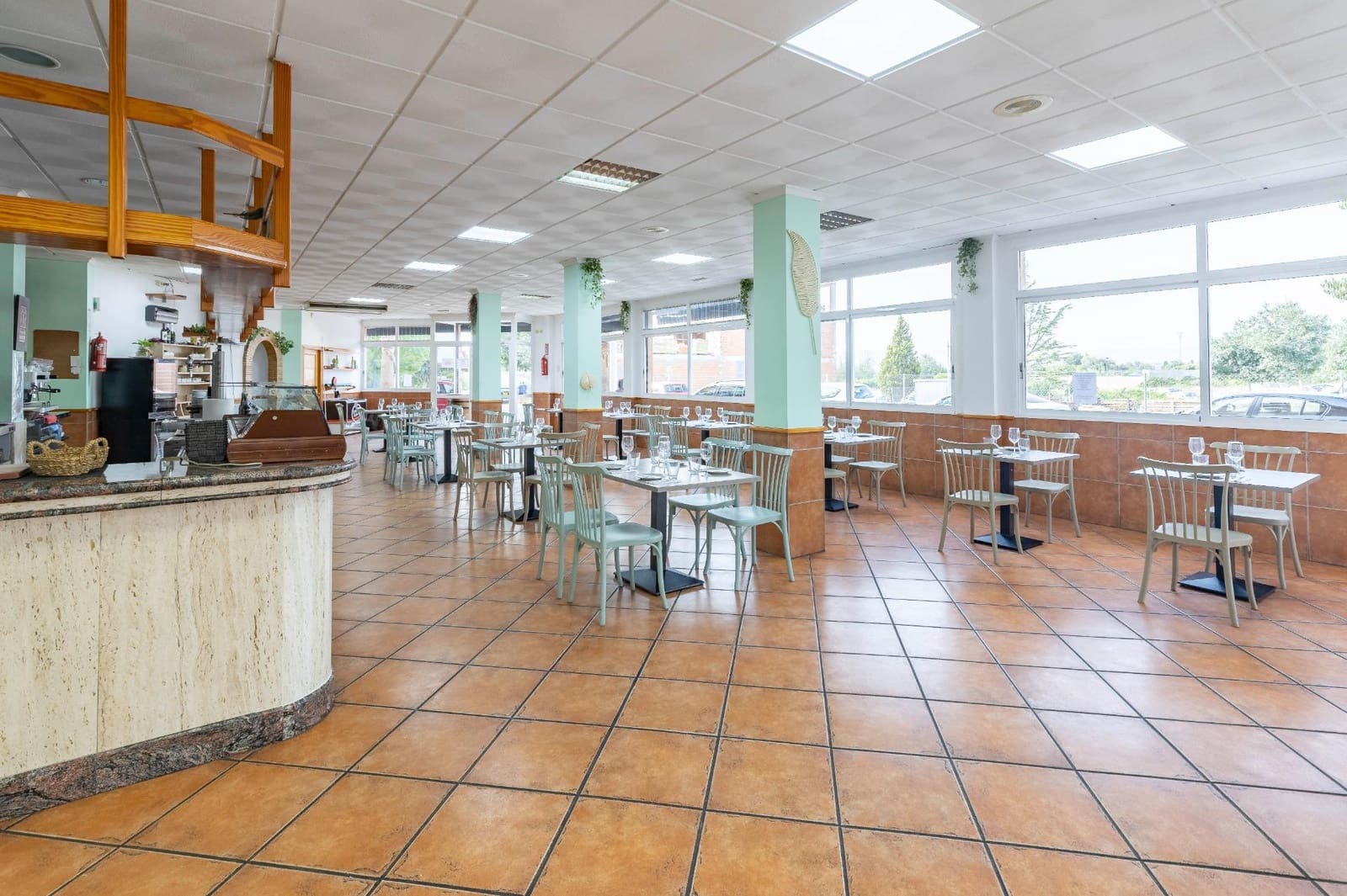 Företag att hyra i Lliria - 1 550 € (Ref: 9321814)