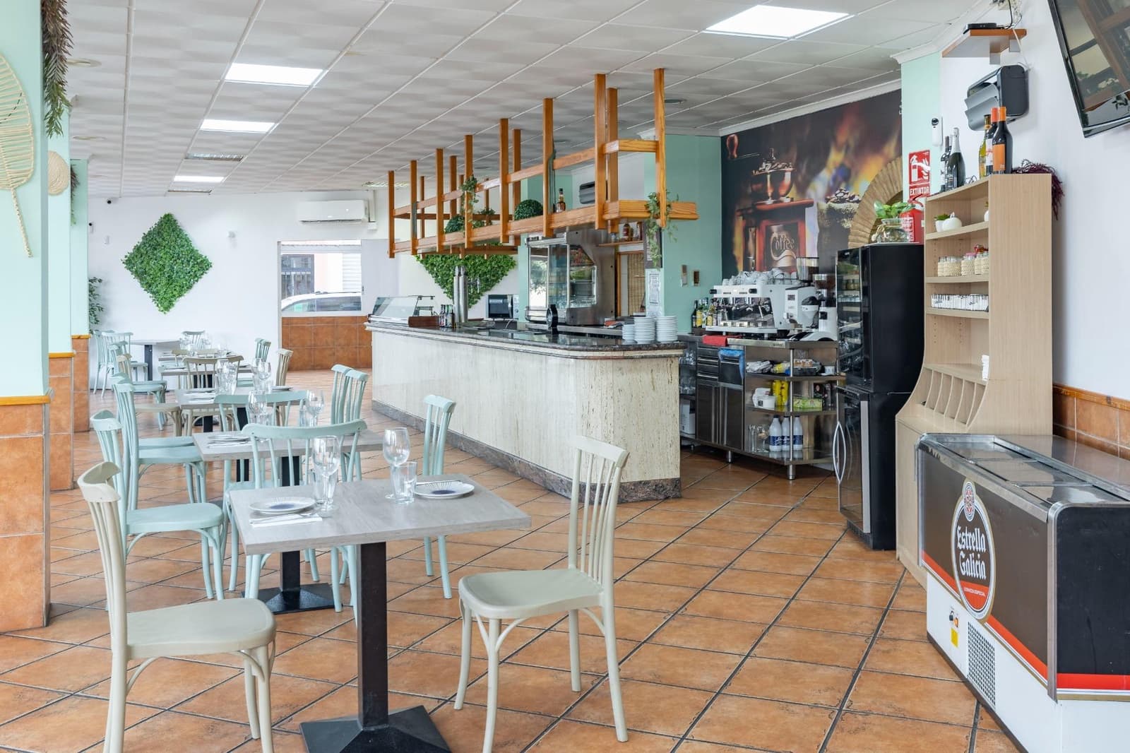 Företag att hyra i Lliria - 1 550 € (Ref: 9321814)